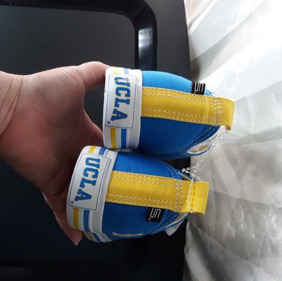 💙💛 Blue & Yellow low top Sneakers - Picture 6 of 8